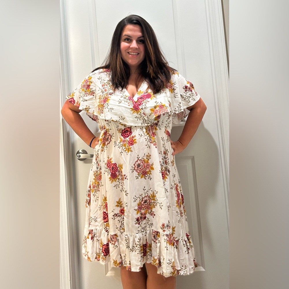 Torrid cape sleeve floral dress